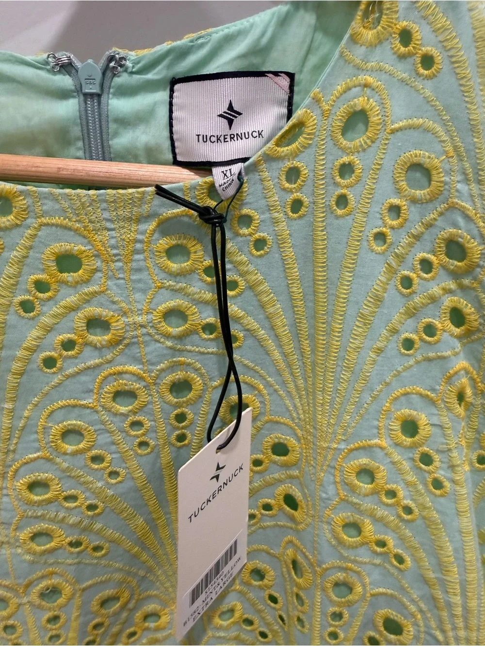 Tuckernuck Mint and Mimosa Eyelet Jamie Dress Sz XL - Picture 2 of 5